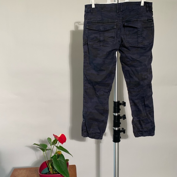 Sanctuary cropped denim camo pants size 27 - Picture 2 of 4
